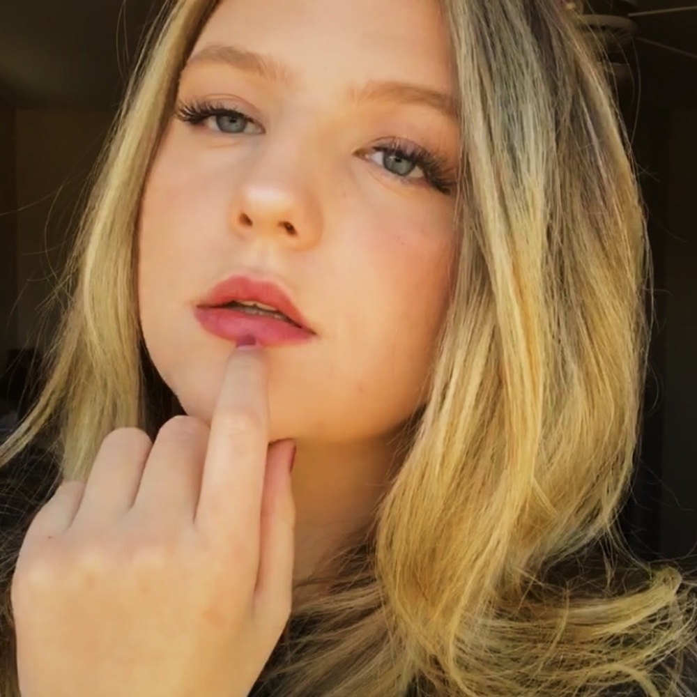 Meet your Posher, Brinley